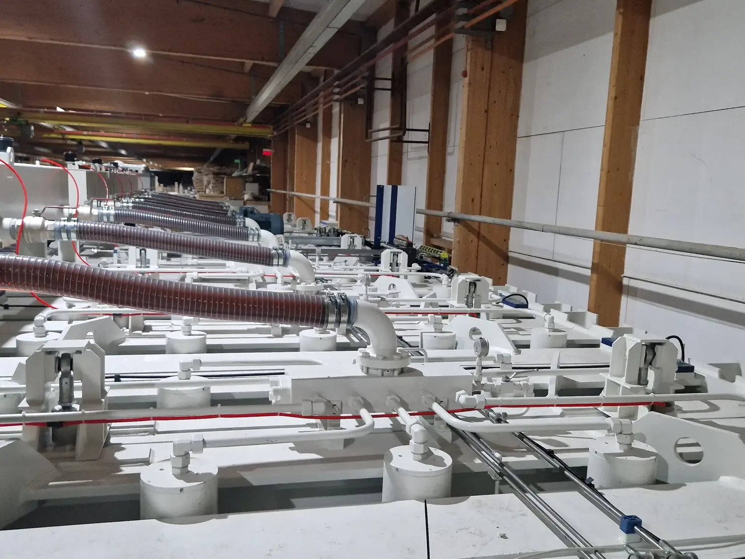 Instalatia hidraulica, vedere de sus - Presa panouri CLT - XLAM producator Orma Macchine Italia - montaj Wood Expert
